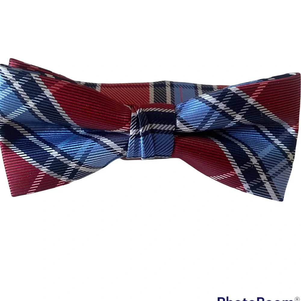 NWT Izod Boys Bow Tie Red Blue Plaid Adjustable Neck Wear Formal School Pre-tied