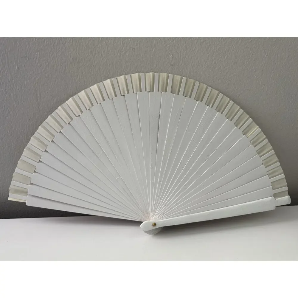Frida Kahlo Hand Fan Spain – Floral Headpiece Design – Wood & Paper Fan 🇪🇸