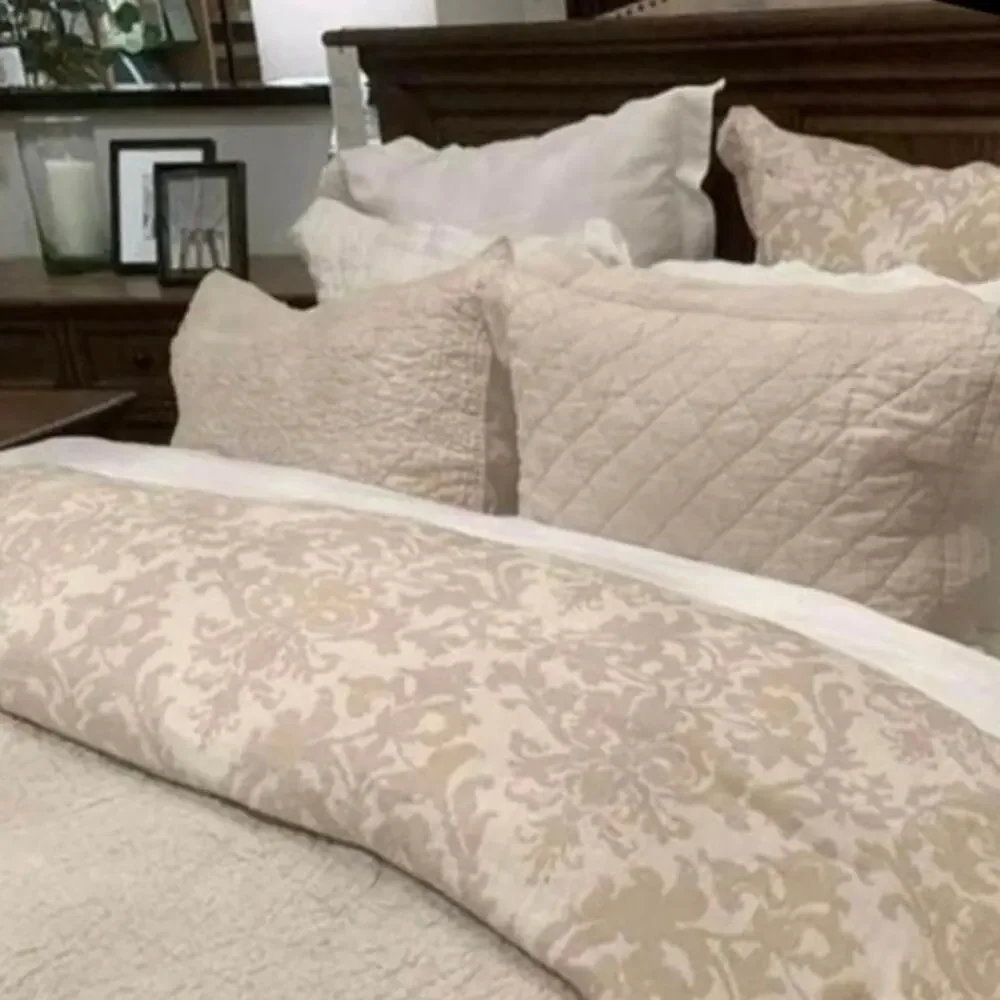 Pottery Barn Jacquard Medallion King Duvet Cover Blush Pink / Cream
