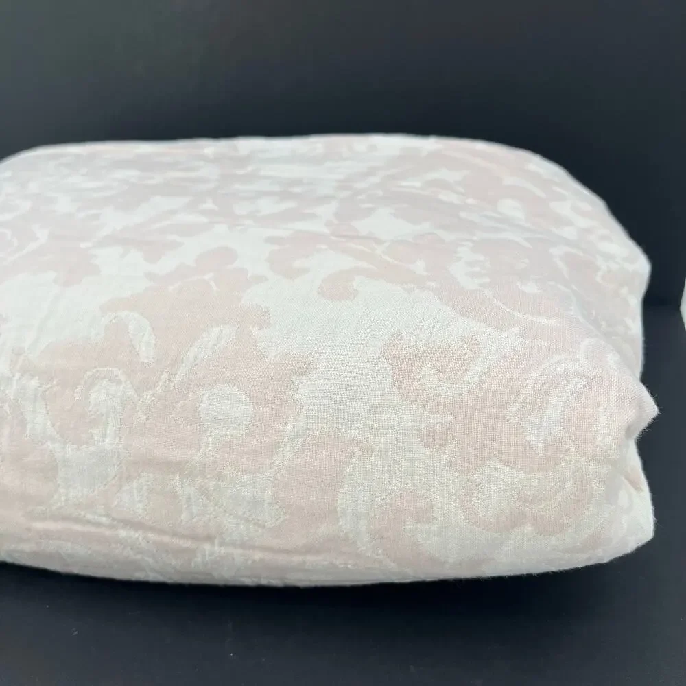 Pottery Barn Jacquard Medallion King Duvet Cover Blush Pink / Cream