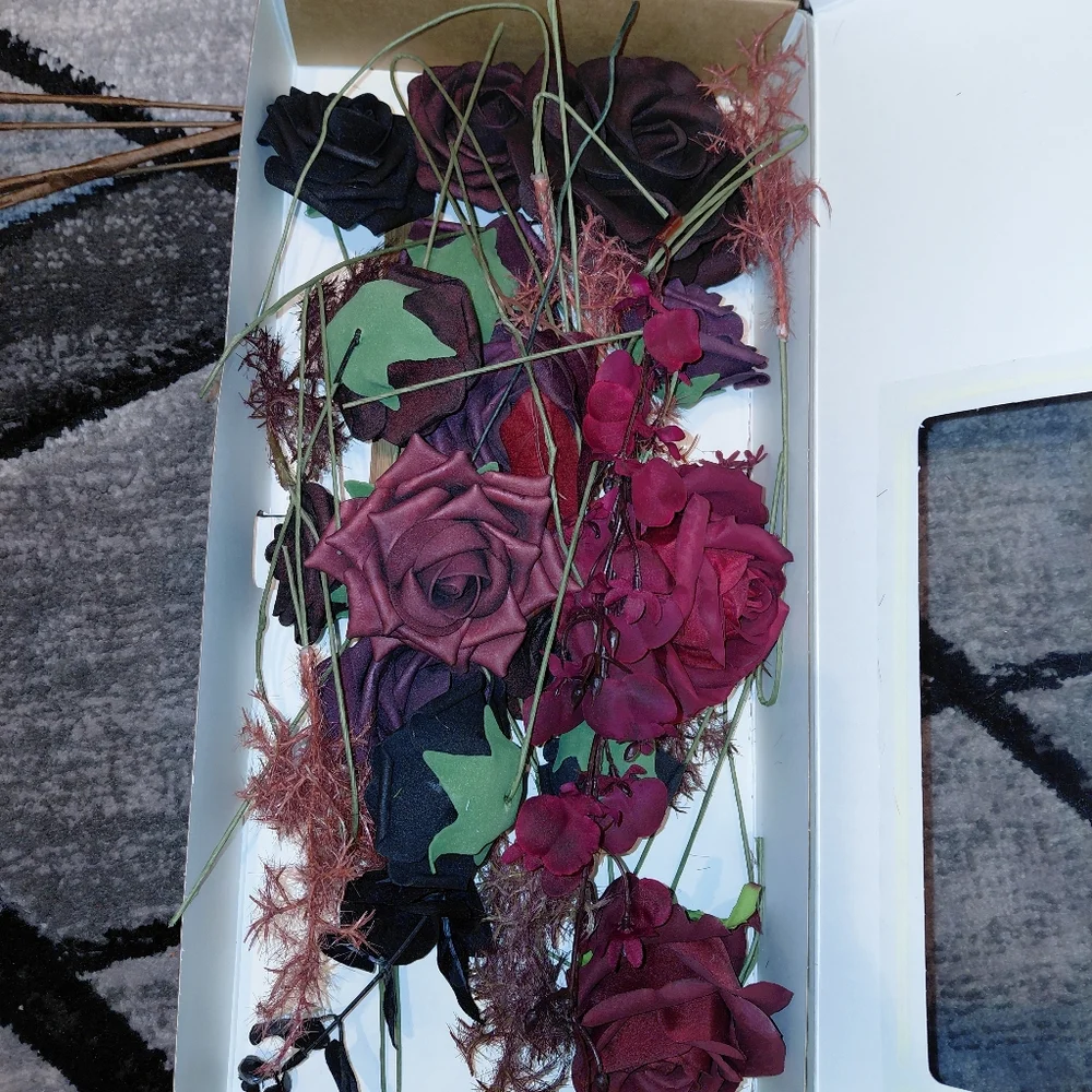 Huge Bundle Of Brand New Beautiful Mixed Faux Roses, Eucalyptus Etc Over 50 Pcs!