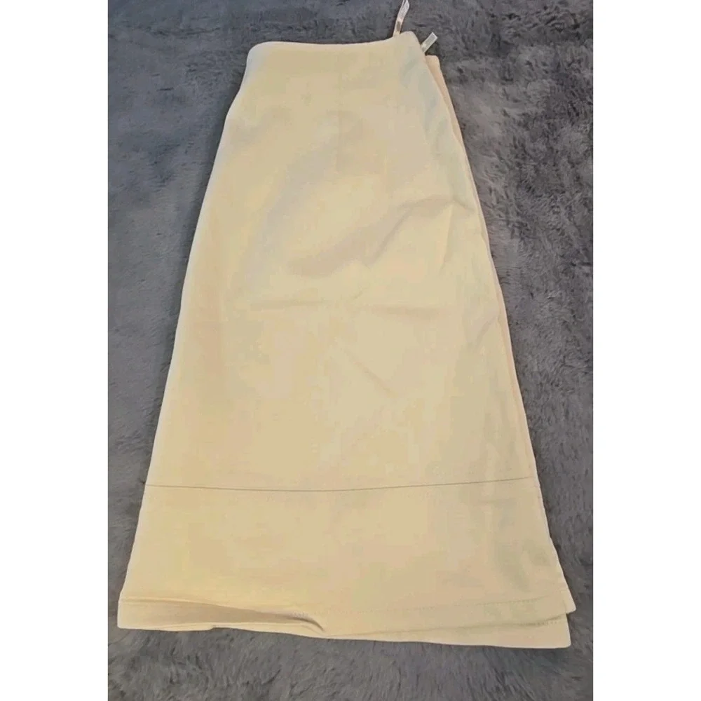 Banana Republic Khaki Skirt Women's Size 4 Tan Business Casual Minimalist Beige
