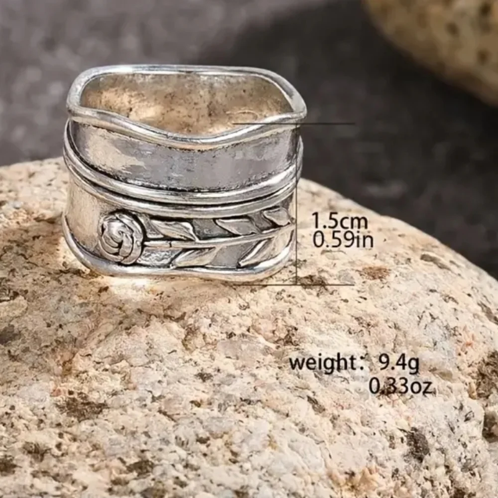 NEW! Vintage look rose ring BOUTIQUE