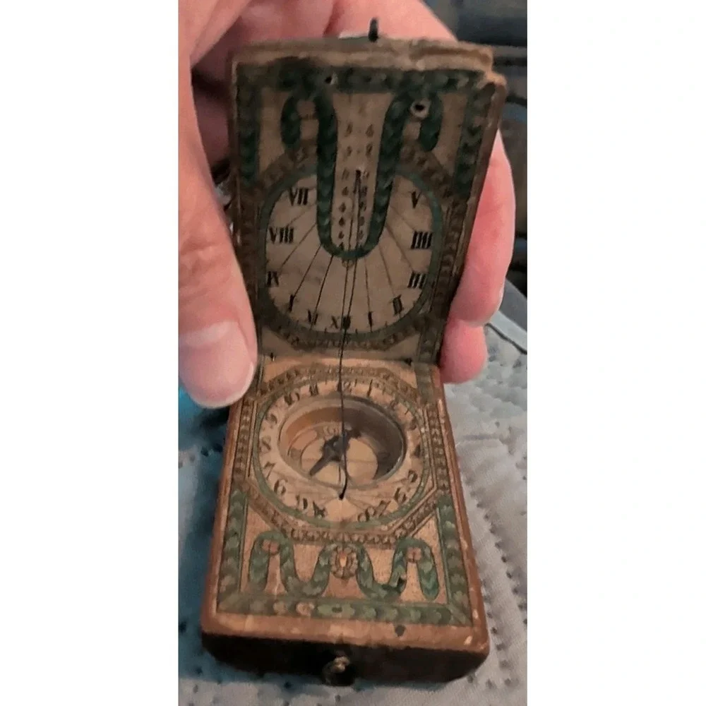 Antique  Wооden Folding  Pocket Compass Sundial Painted.Circa 1800.With Name.