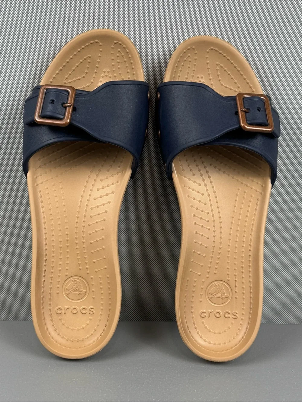 Crocs Sarah Sandals Women 10 Navy Blue Gold Buckle Slip On Comfort Slides 203054