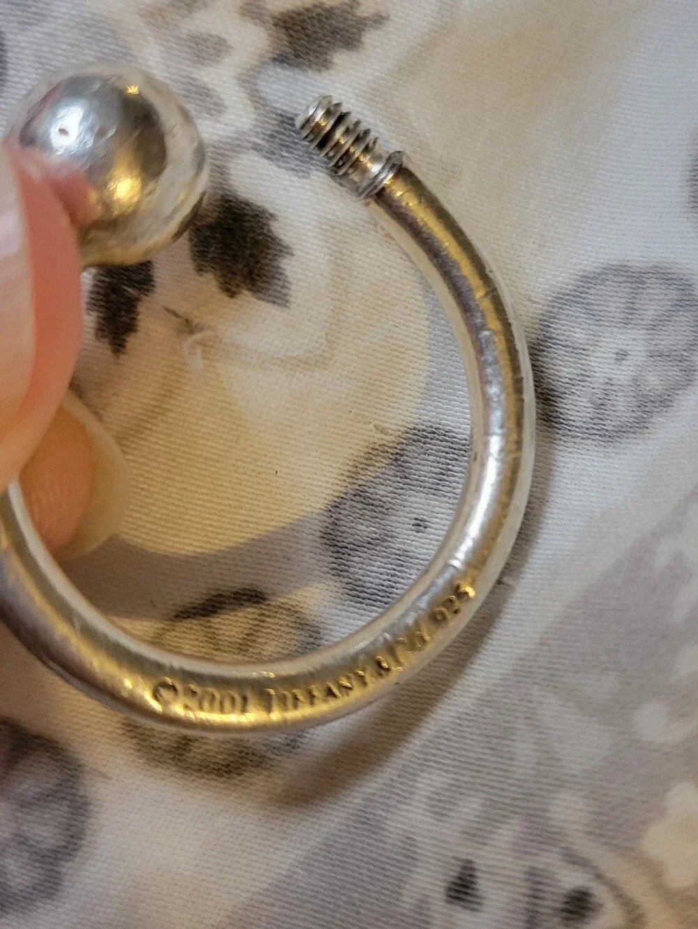 VTG 2004 TIFFANY & CO 925 Sterling Silver Screw Ball Key Ring U-shape Tag & Box!