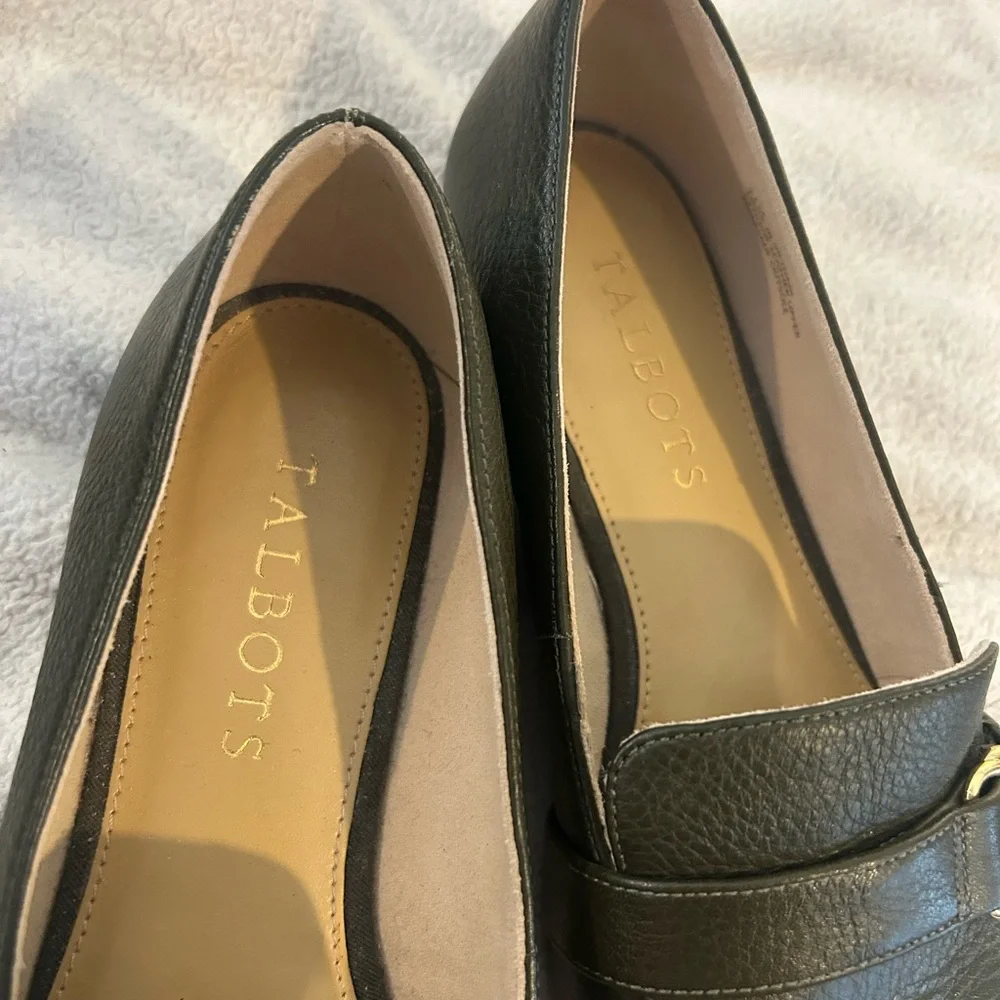 Talbots Leather Loafers Olive Green Low Heel Shoes Women’s 5.5