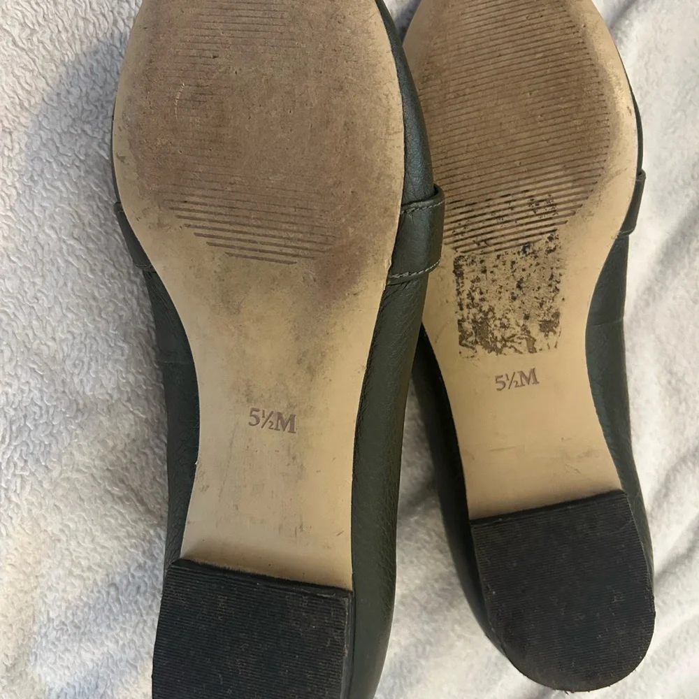Talbots Leather Loafers Olive Green Low Heel Shoes Women’s 5.5