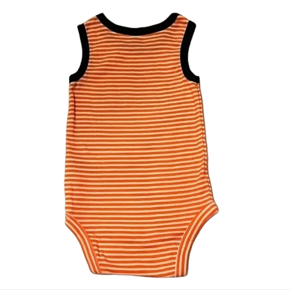 Gerber 7 Piece Infant Onesie Bodysuit & Sock Bundle
