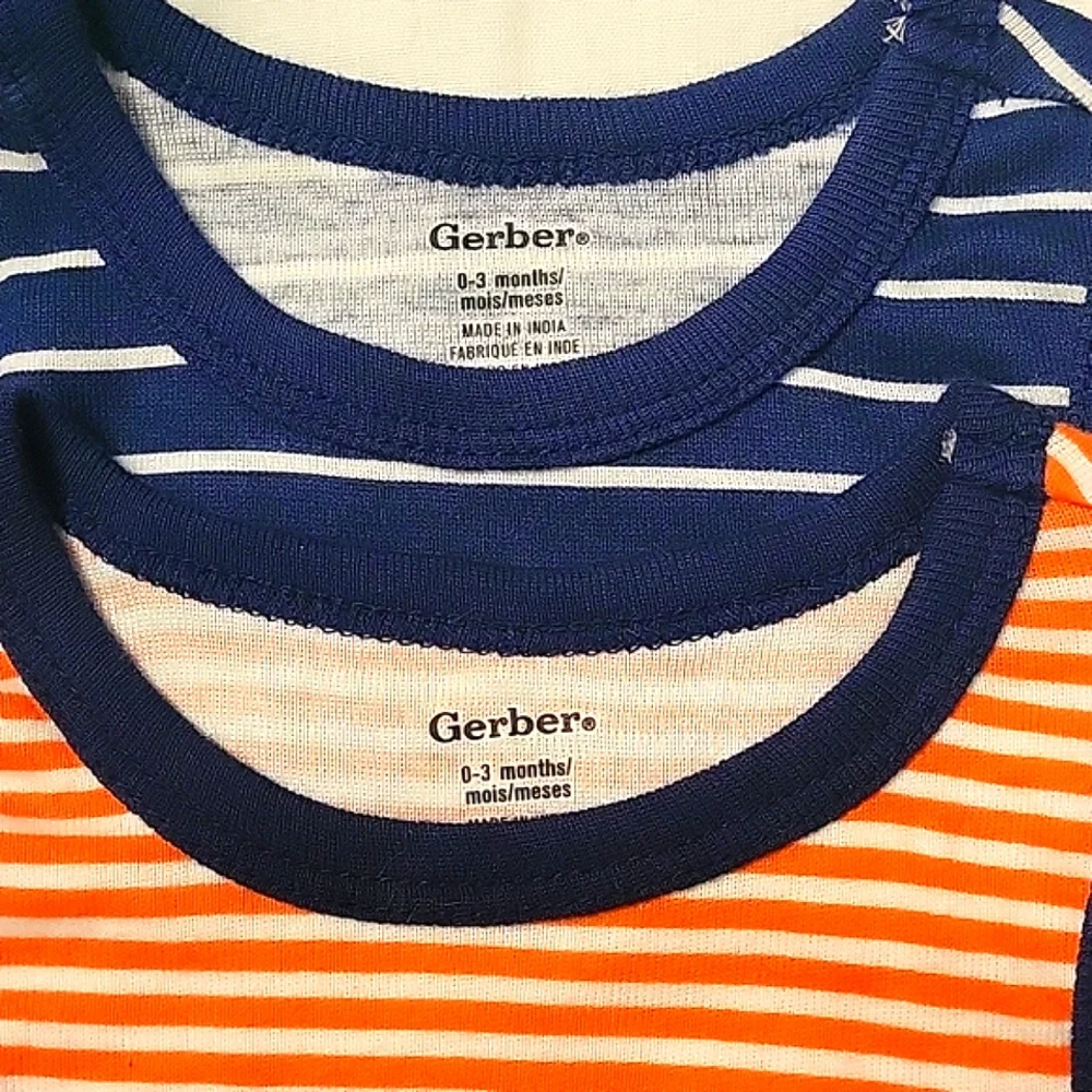 Gerber 7 Piece Infant Onesie Bodysuit & Sock Bundle