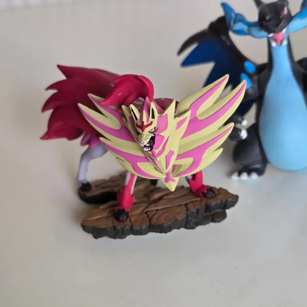 Nintendo‎ pokemon lot of 4 small figures shelf decor