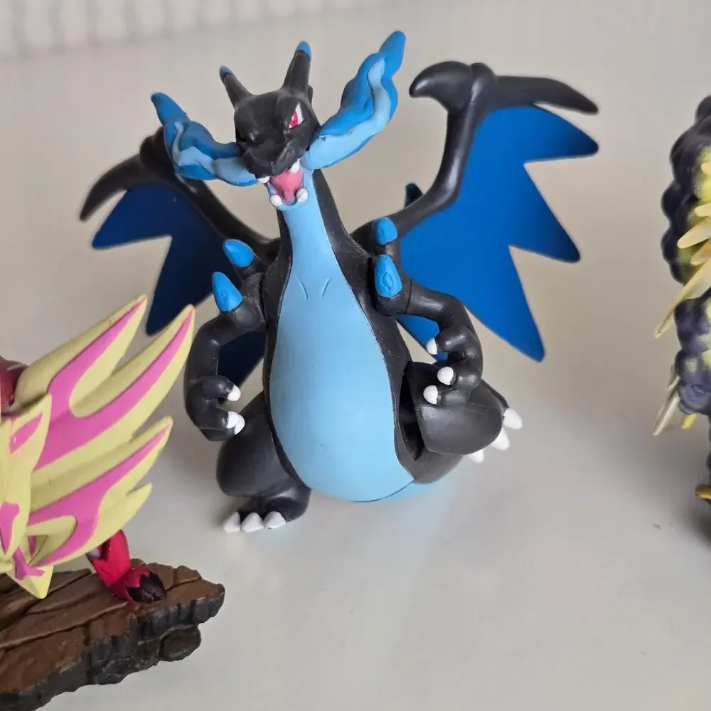 Nintendo‎ pokemon lot of 4 small figures shelf decor