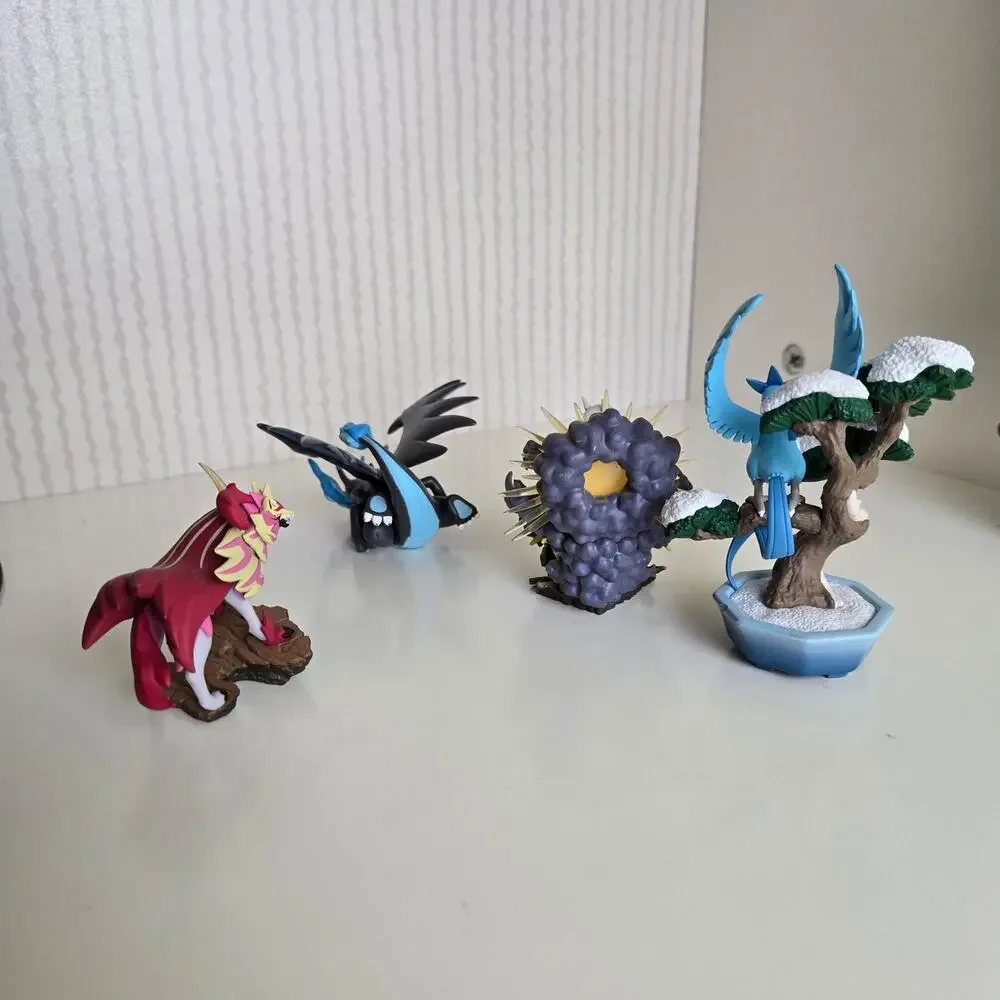 Nintendo‎ pokemon lot of 4 small figures shelf decor