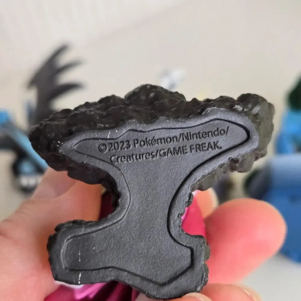 Nintendo‎ pokemon lot of 4 small figures shelf decor