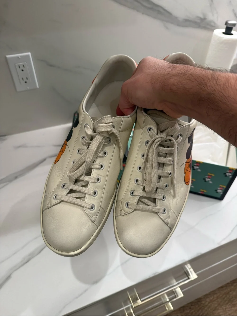 Gucci Cream Leather Mickey Mouse Low-Top Sneakers with Orange Heel