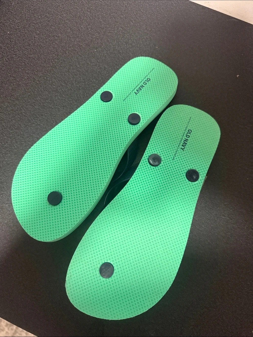 Old Navy Boys Gradient Blue to Green Flip Flops
