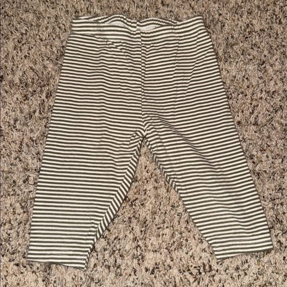 All the pants pack- 8 pairs of 2T/ 24 months pants