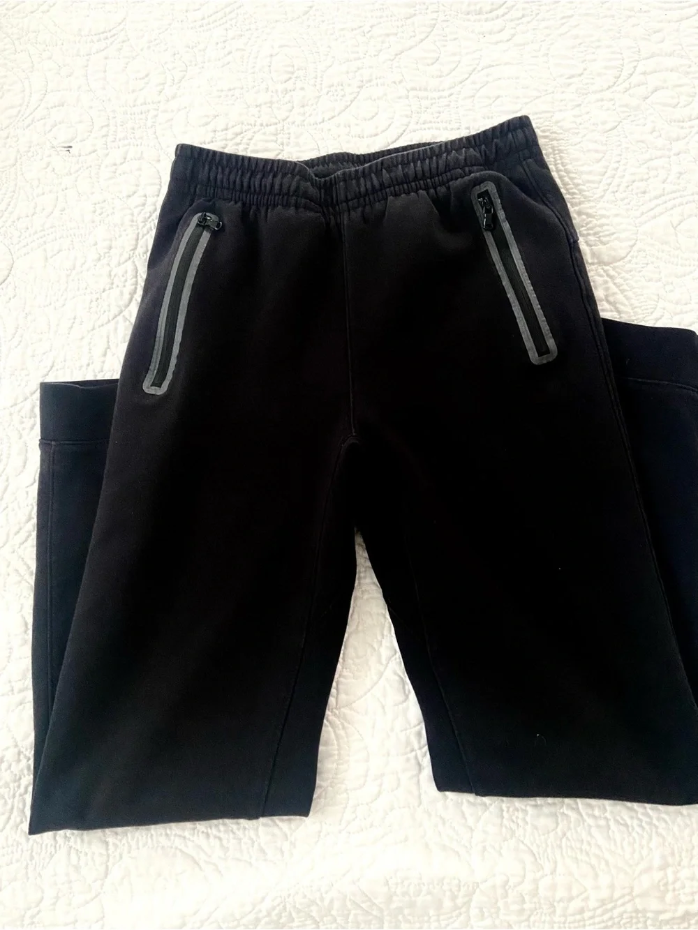 Old Navy Black Kids Jogger Pants with Reflective Zipper Trim 14/16