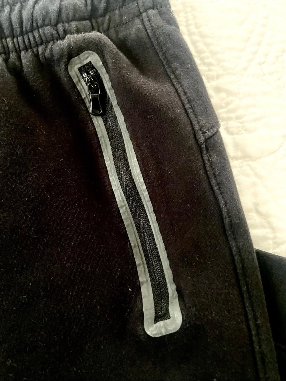 Old Navy Black Kids Jogger Pants with Reflective Zipper Trim 14/16