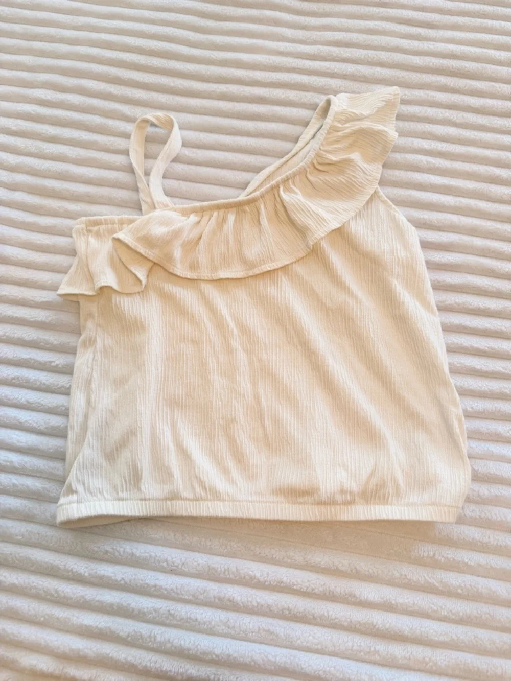 Old Navy One-Shoulder Ruffle Camisole - Cream