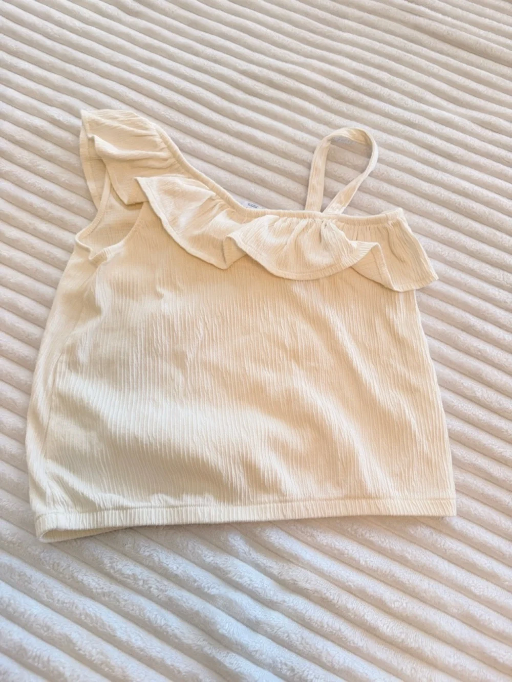 Old Navy One-Shoulder Ruffle Camisole - Cream