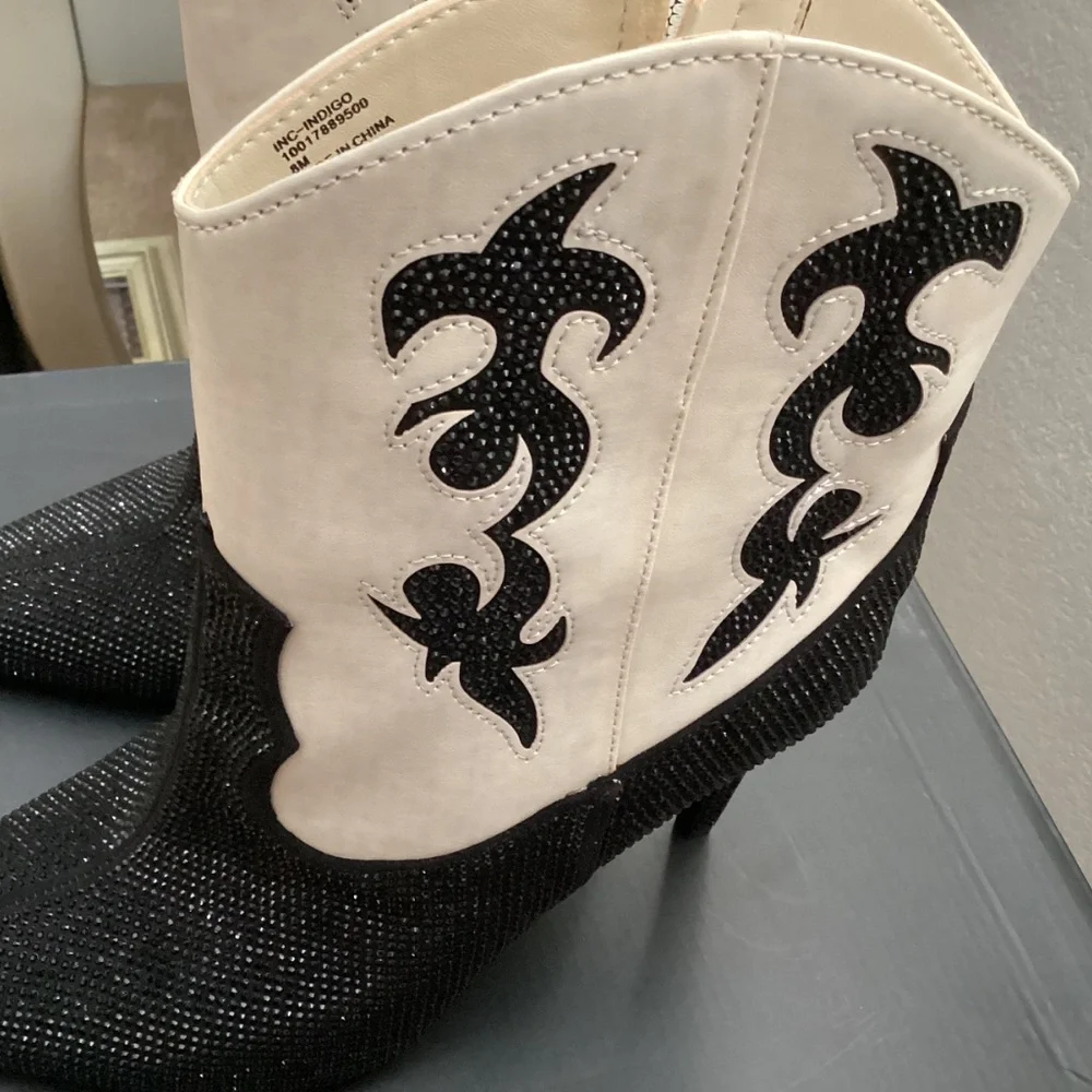 Sexy Cowboy Booties Size 8