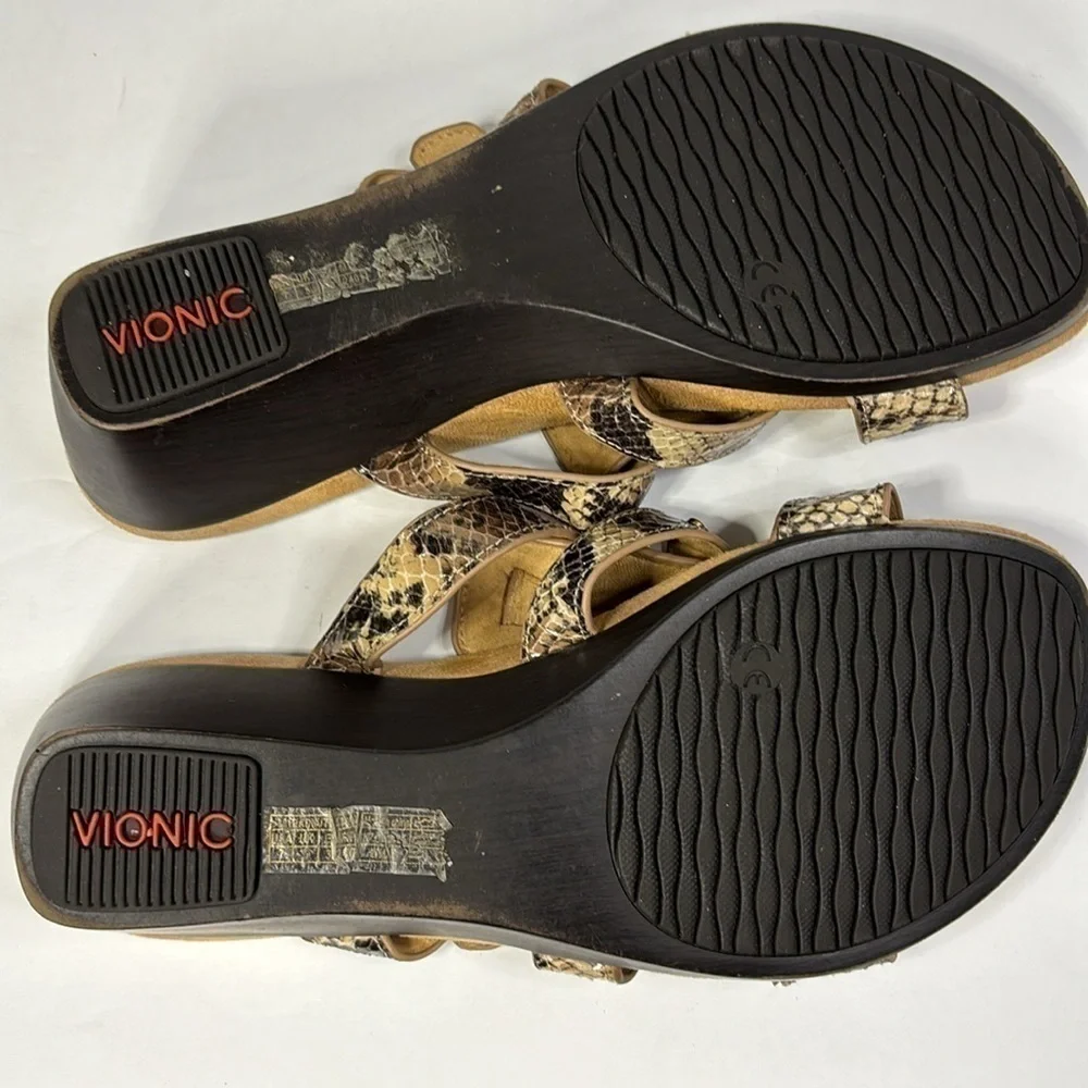 Vionic Radia Snakeskin Wedges Size 7