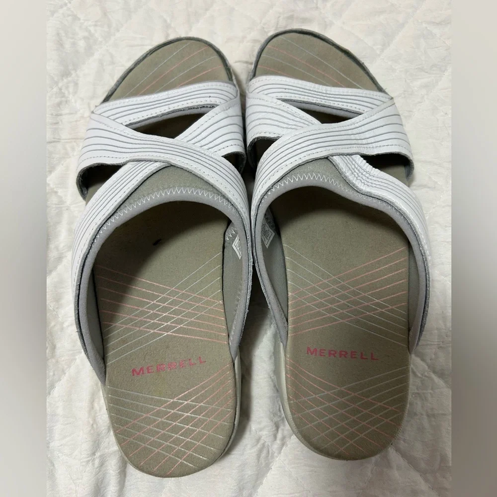 Merrell Women's Gray and White Crisscross Sandals