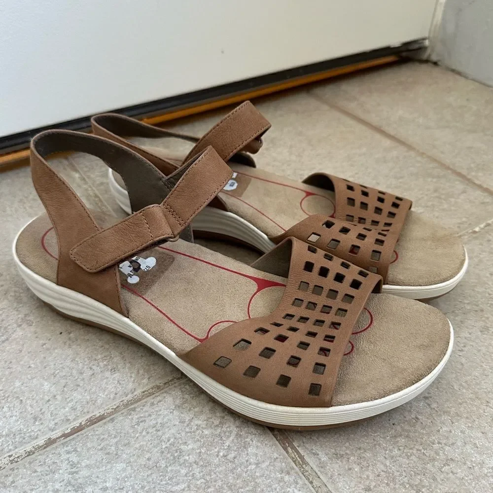 NWT NEW Women’s Bionica Brown Suede Sandals SIZE 12 slingback cutout comfort tan