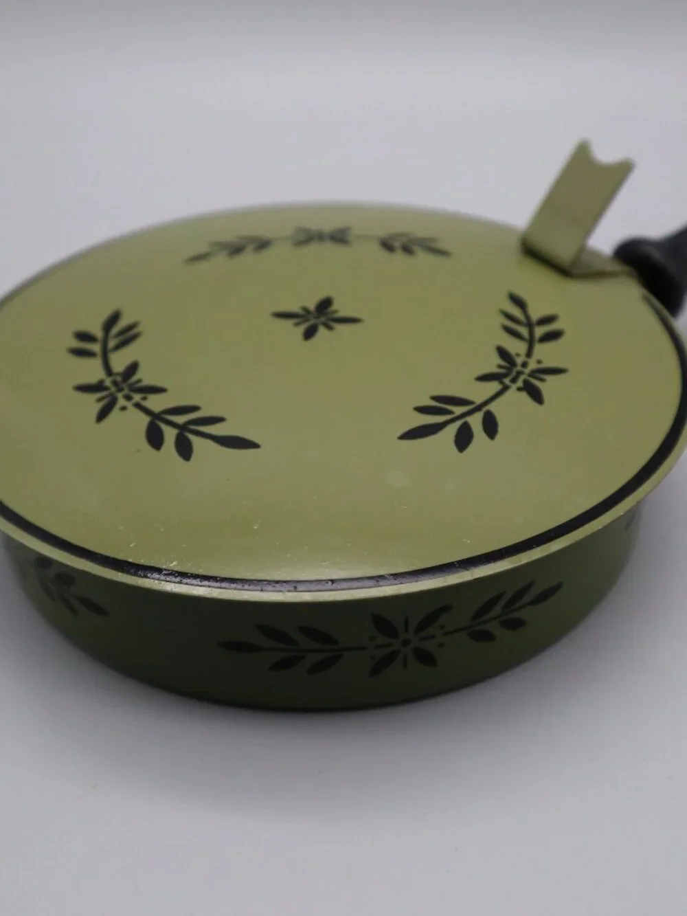 Vtg Crumb Catcher Silent Butler Pan w/ Wooden Handle Primitive Country Farmhouse