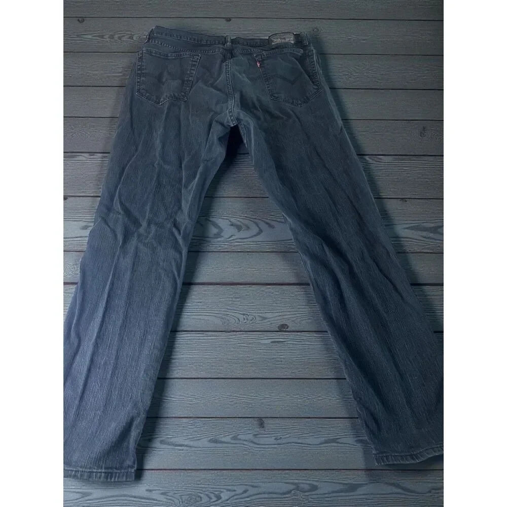 Levi’s Straight Leg Jeans – Black Wash – Size 36x34