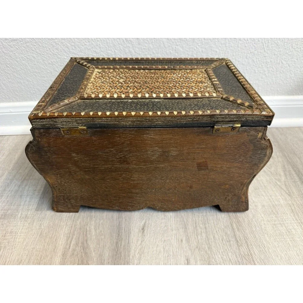 VTG Wicker Rattan Jewelry Box Organizer Boho Trinket Chest With Latch