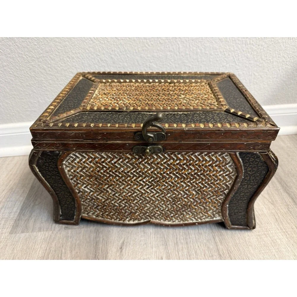 VTG Wicker Rattan Jewelry Box Organizer Boho Trinket Chest With Latch