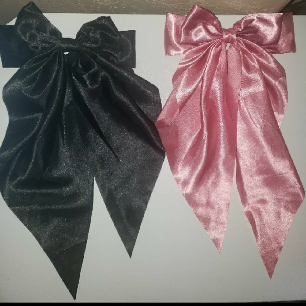 5 Chic Satin Hair Bows in Green and White