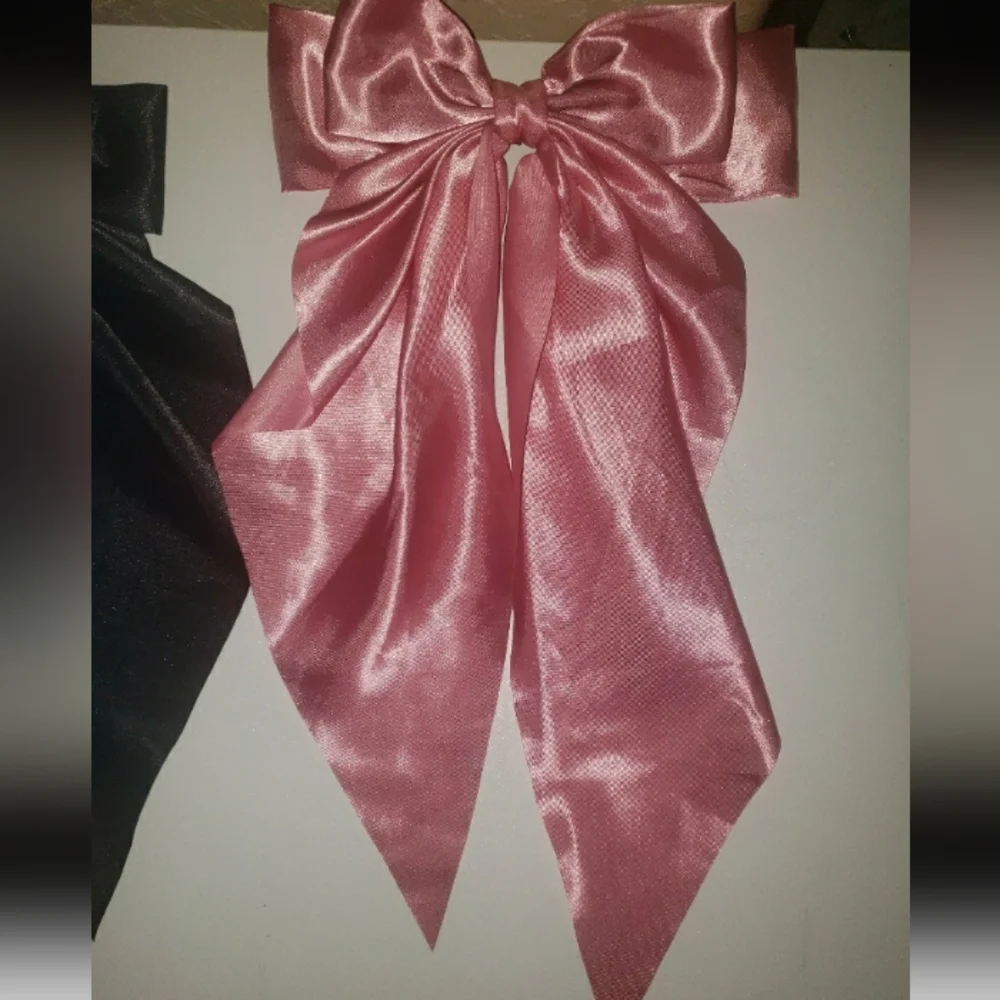 5 Chic Satin Hair Bows in Green and White