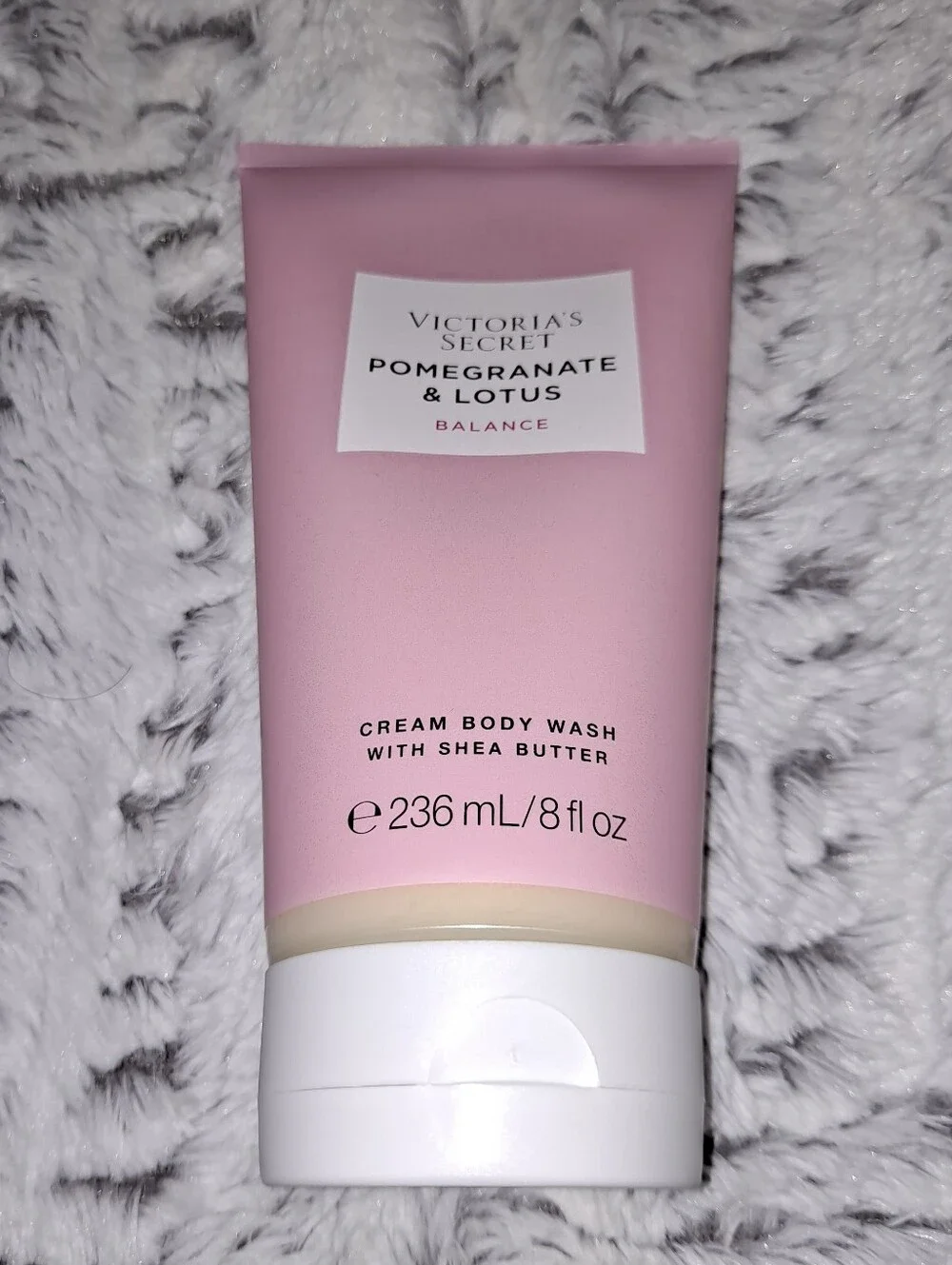 Victoria's Secret Pomegranate And Lotus Balance Cream Body Wash New