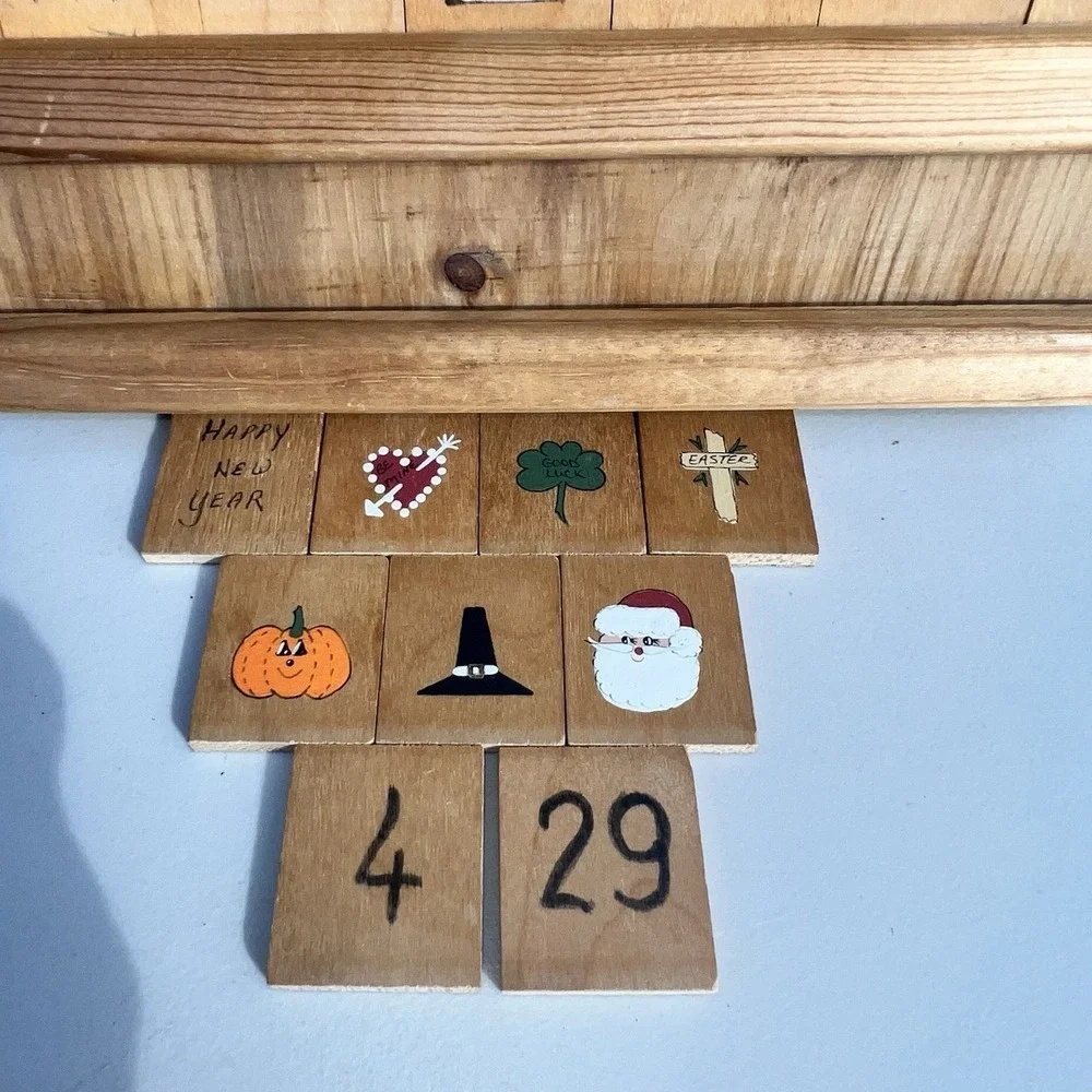 Vtg Wood Perpetual Calendar Bird Cottage Grannycore 80s 90s Farmhouse Tiles