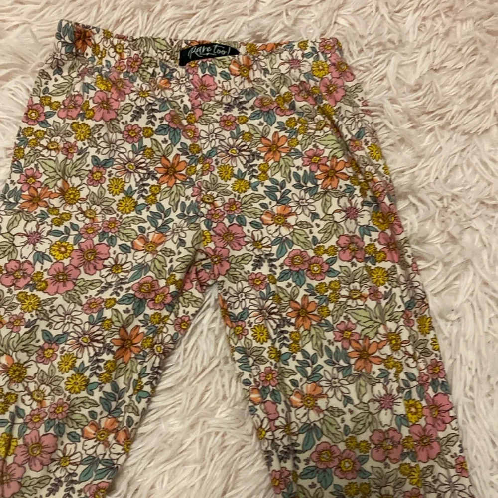 Pair of 4T girls leggings