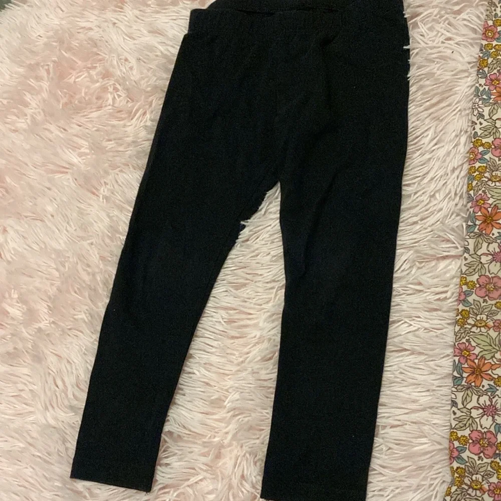 Pair of 4T girls leggings