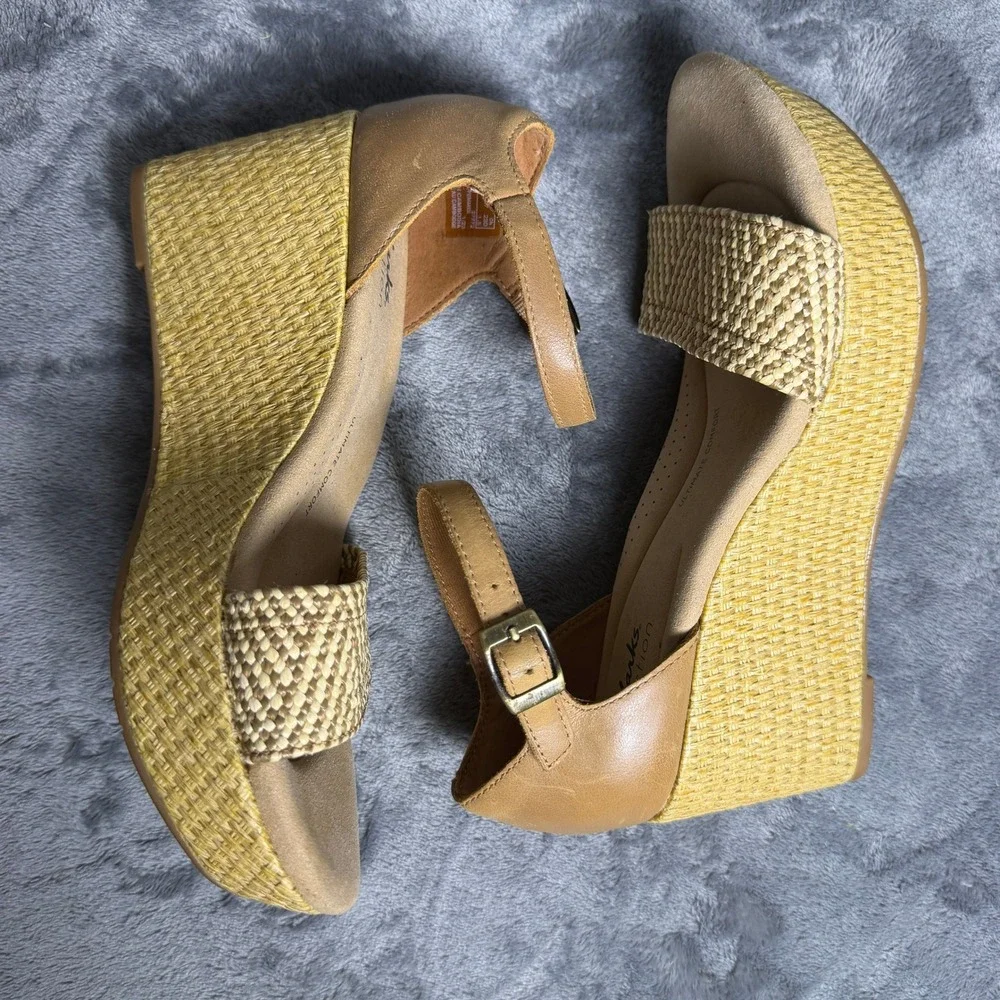 Clarks Womens 6.5 Tan Neutral Beige Straw‎ Woven Platform Wedge Sandals
