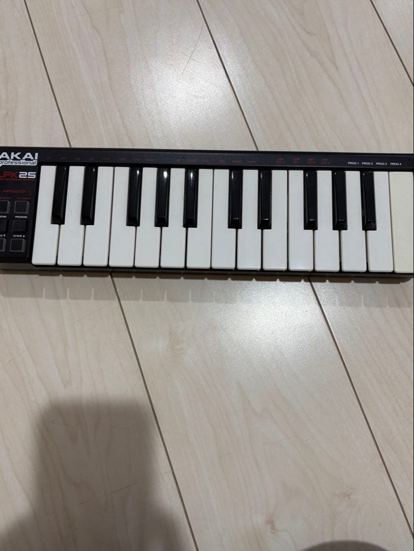 AKAI MPK Mini 25 MIDI Keyboard (Main Unit Only)