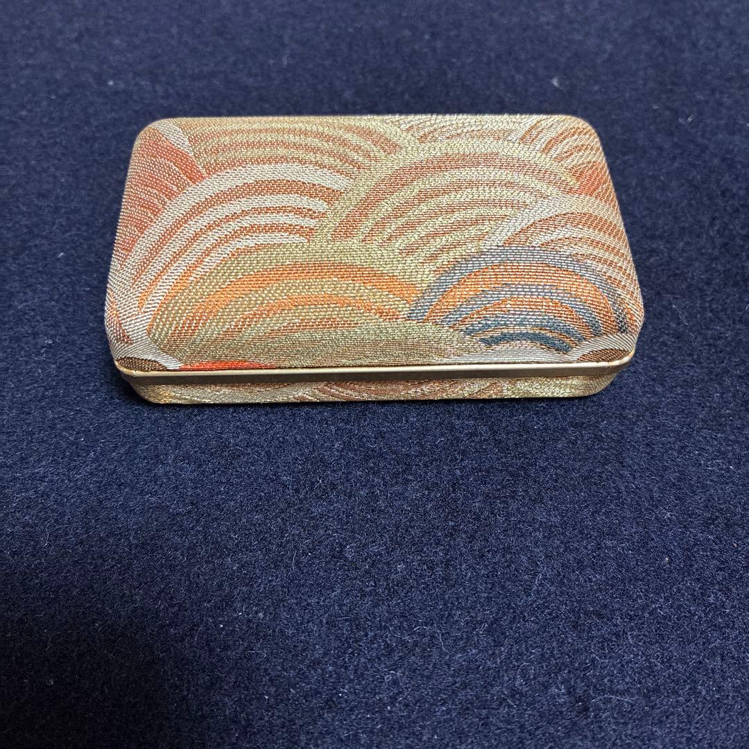 Koto pick with case