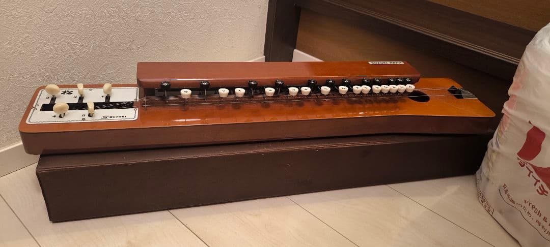 SUZUKI Taishogoto (Japanese Harp) - Matsu Model - Used, Excellent Condition - Musical Instrument - Japanese Traditional Instrument